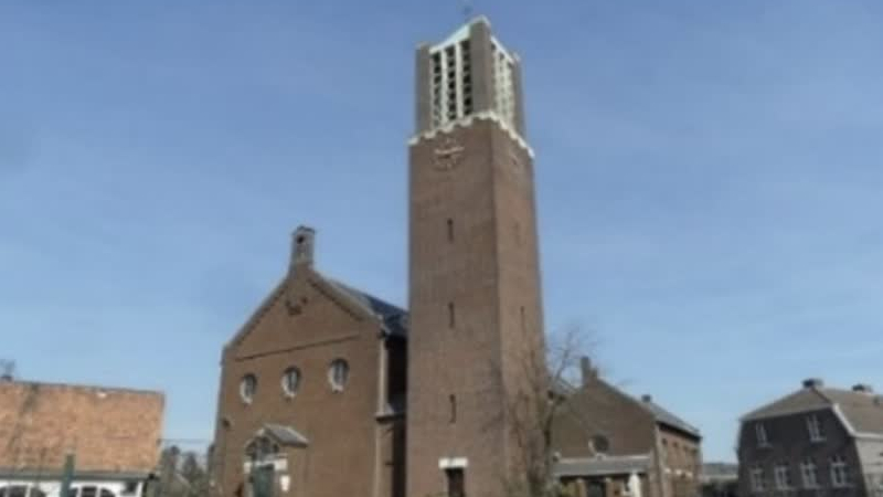 Openstelling kerk in Baarlo