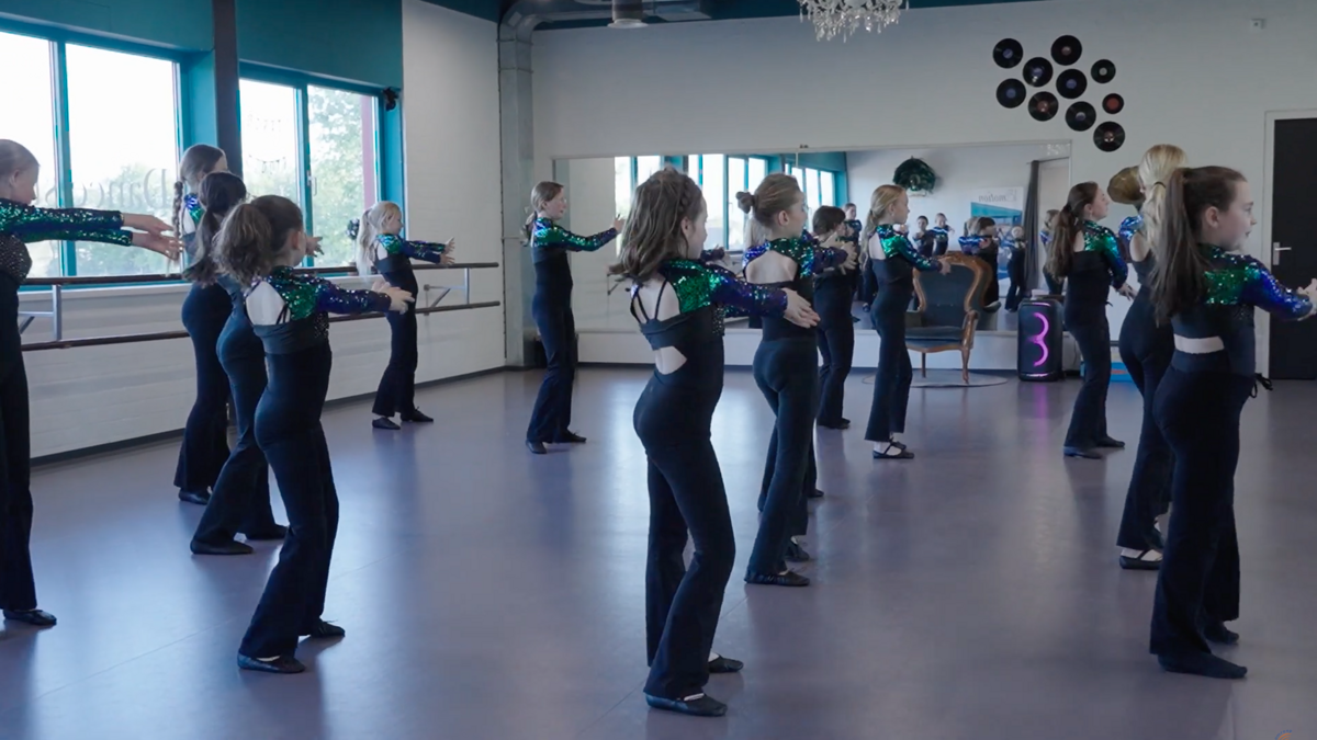 Dance studio Emotion.png