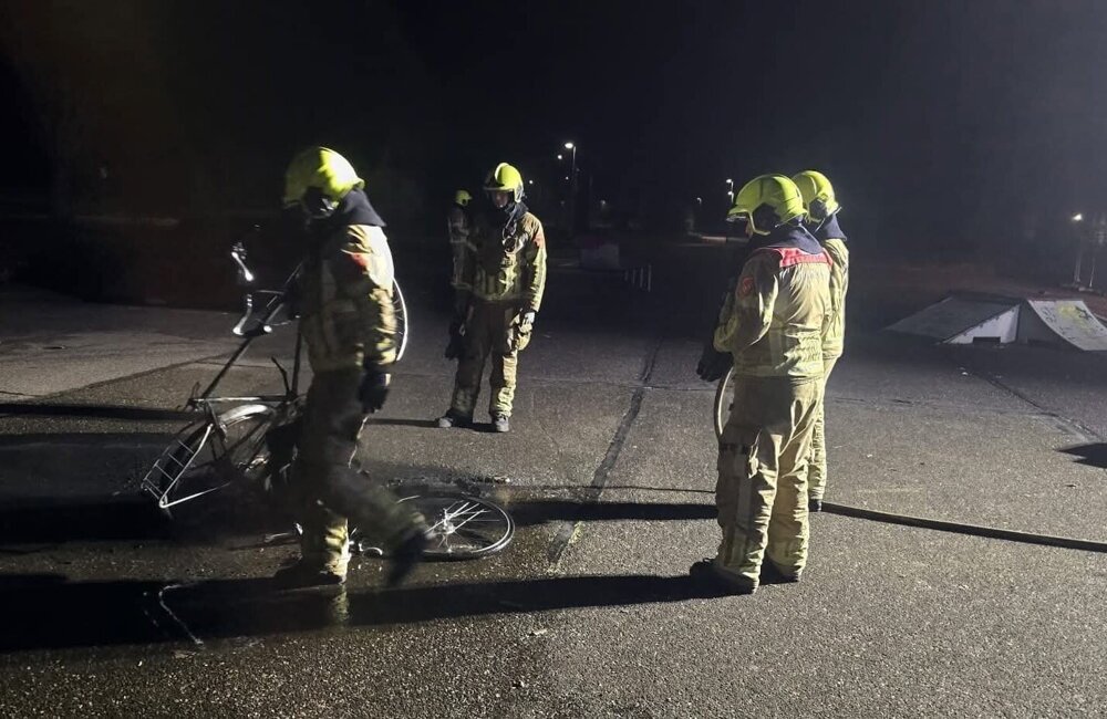 08-02-2026 Fiets brand skatebaan.jpeg