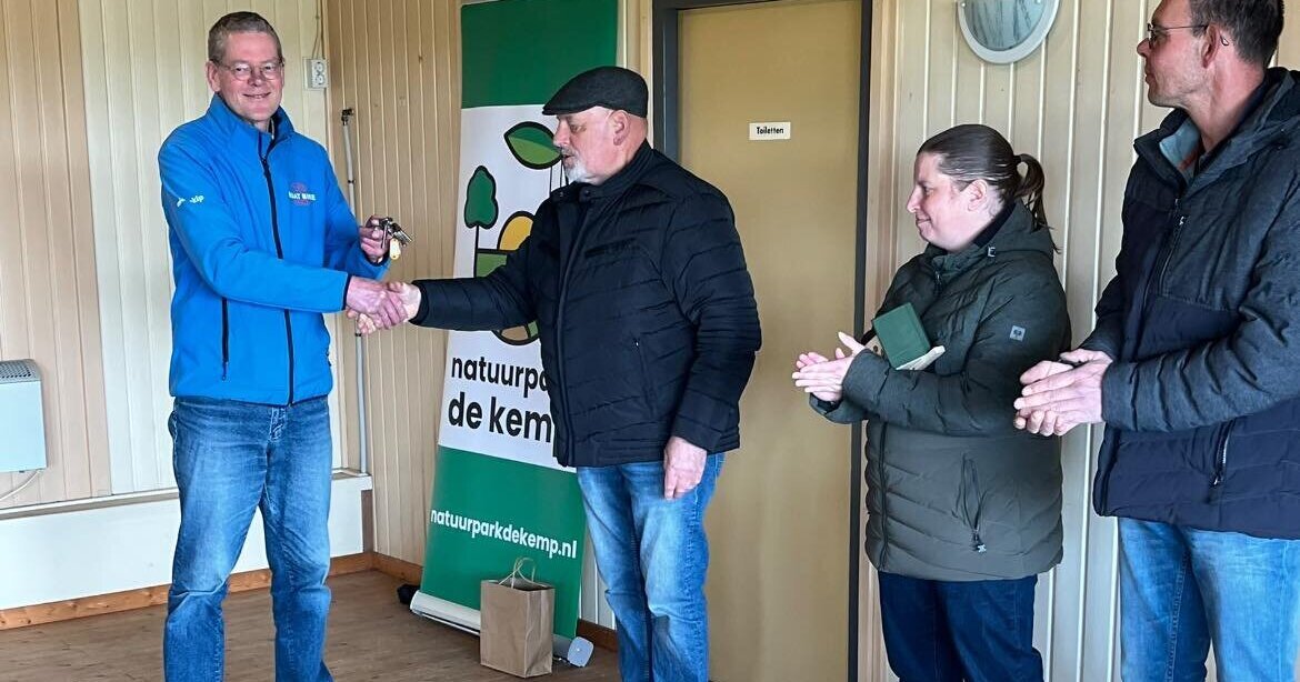 Sleutel schutterslokaal Egchel overgedragen aan Natuurpark De Kemp