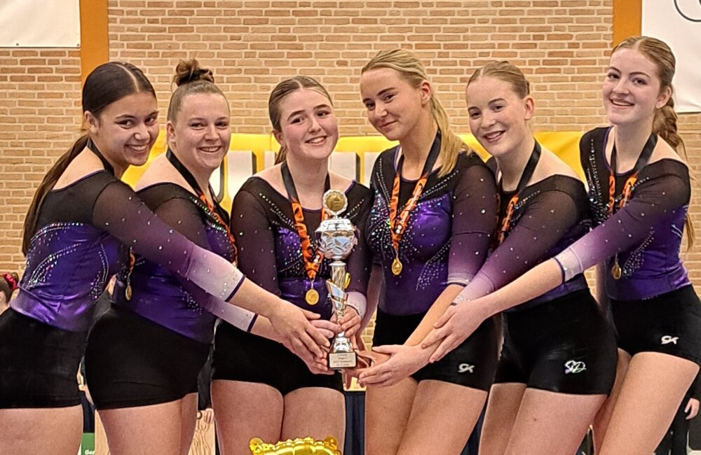 Pareja team suppl E.jpg