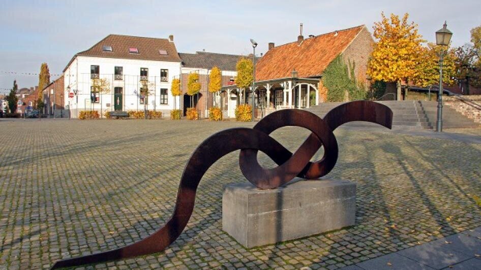 Knopen Tajiri - Markt Baarlo
