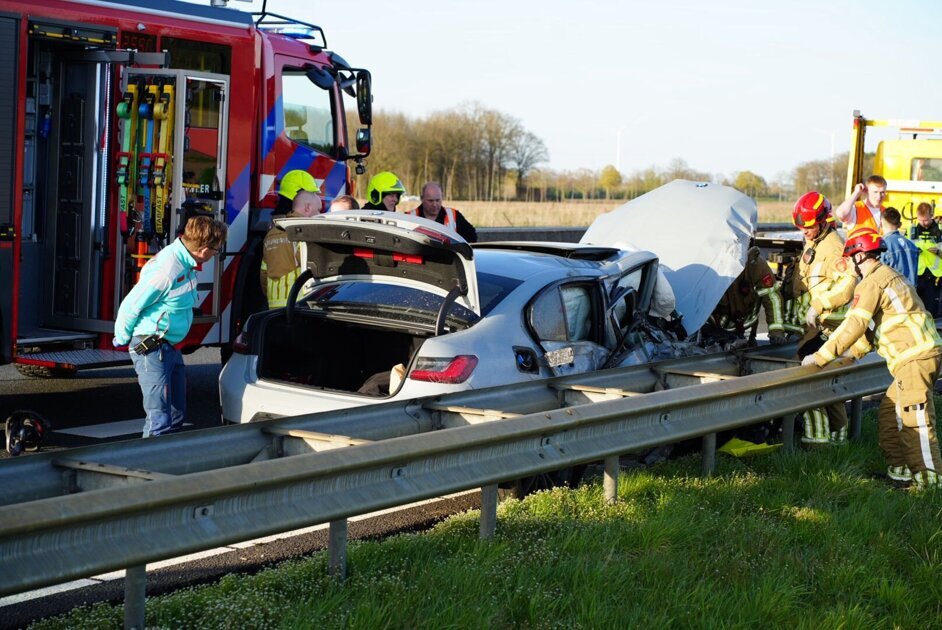 Hulpdiensten massaal ingezet bij ongeval op A67 tussen Maasbree en Sevenum