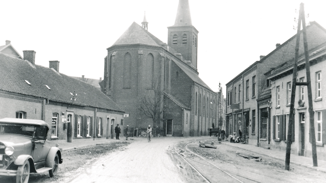 De Moennik 87 duikt in verleden van centrum Panningen