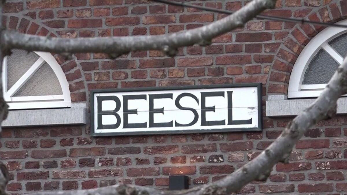 Beesel bord.JPG