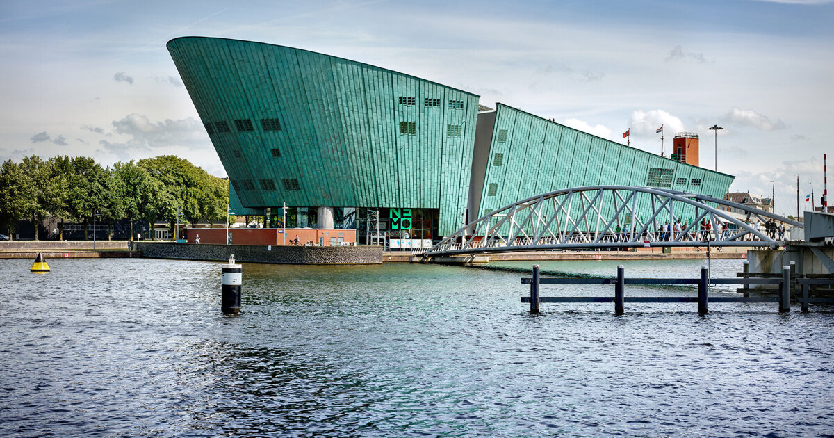 Experimenten van NEMO Science Museum in Panningen tijdens FIK Festival