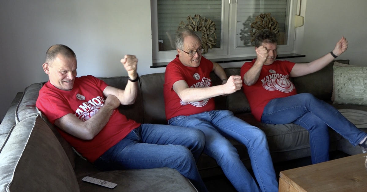 PSV-fans uit Beringe vieren 27ste landstitel: “Blijft een mooi uitje samen”