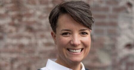 Panningse Iris Vestjens namens PvdA/GroenLinks de raad in van Tilburg