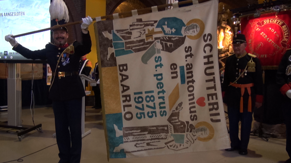 vlag baarlo.png