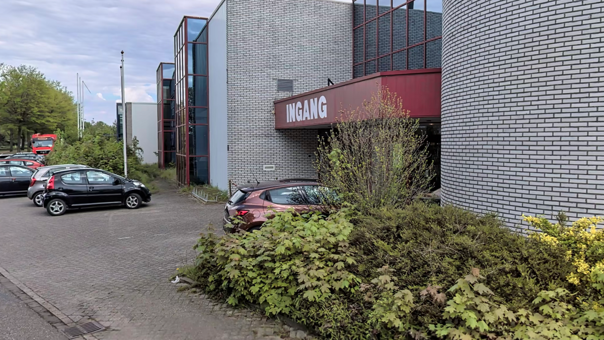 Meubelhal Reuver.png