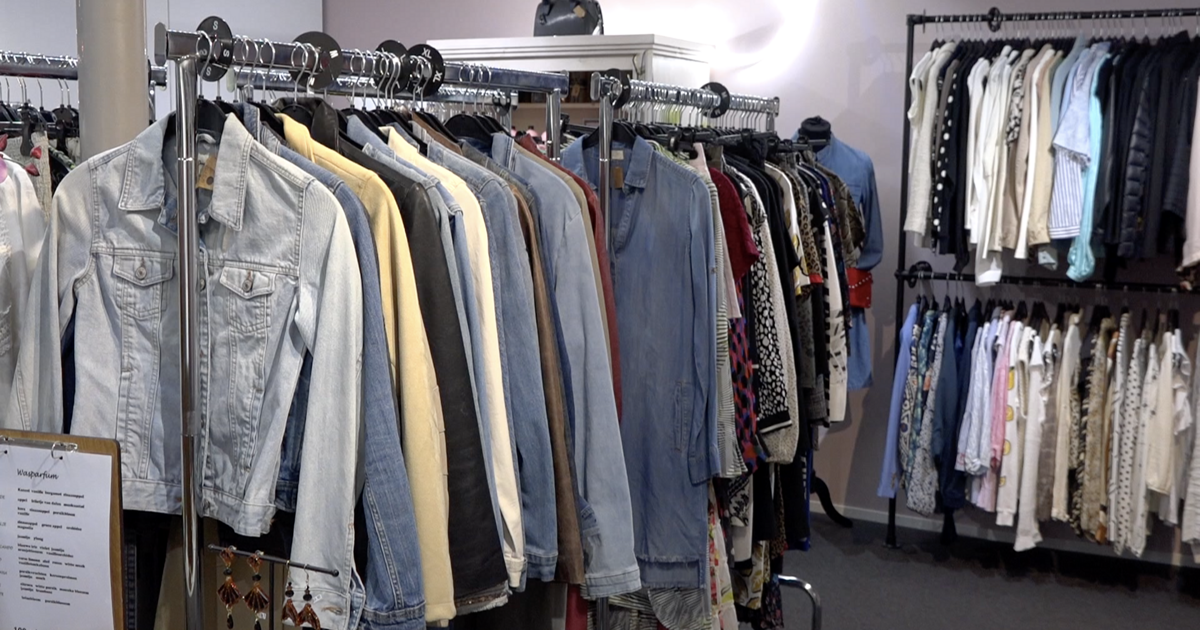 Van fast naar slow fashion: tweedehands kleding steeds populairder