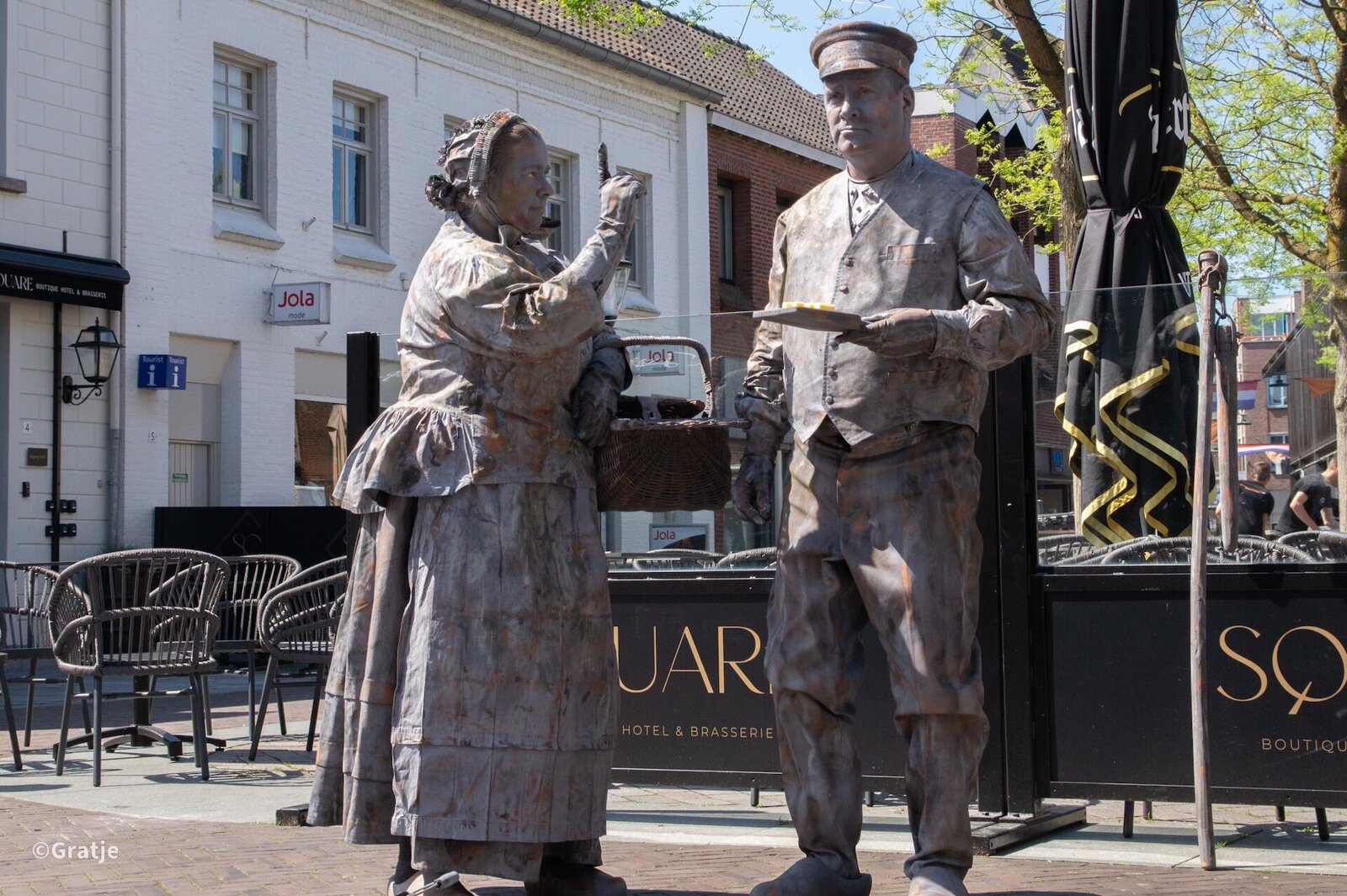 LivingStatuesOmroepVenray.jpg
