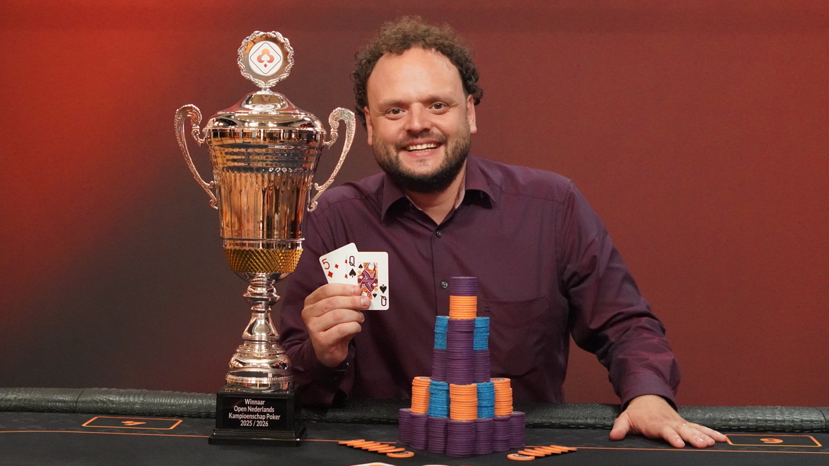 Julian Hazelhof is Pokerkampioen van Nederland 2026 (2)