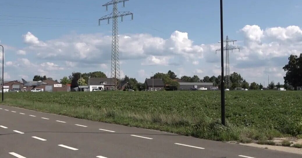 Raad kiest voor doorpakken met school en sporthal in Baarlo, ondanks onzekerheid over locatie