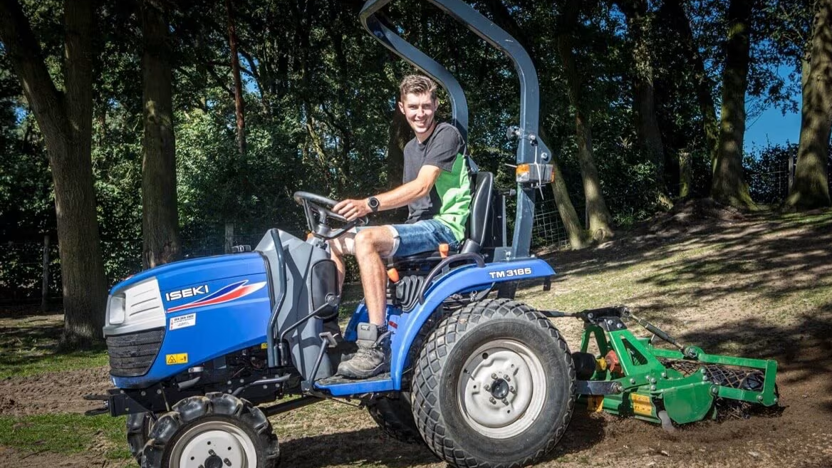 Peeters Miniloonwerk en Peeters Grondverzet & Infra.
