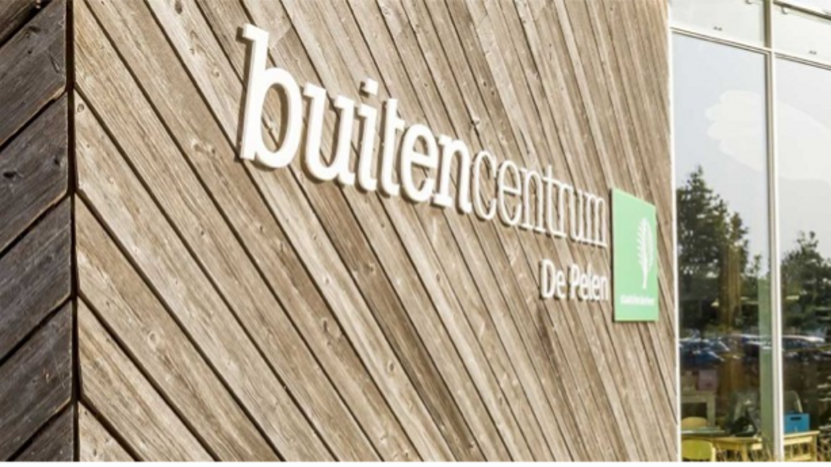 PeelpodiumBuitencentrum.png