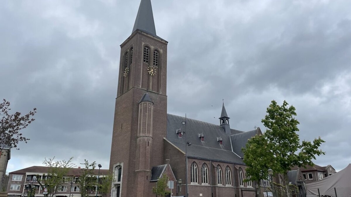 sint-aldegundiskerk-min-qn37marklpgh3iqnmy72akqqktu1hsipu53rcf55vk.jpg