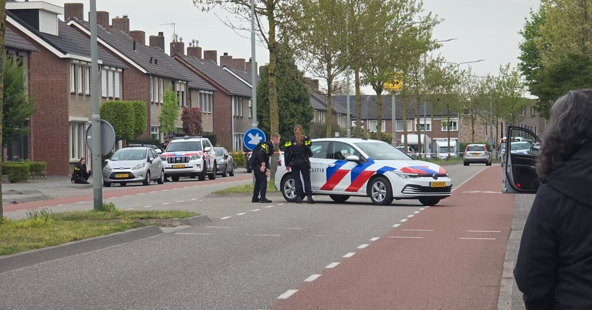 Arrestatieteam betreedt woning in Panningen, niemand aangehouden