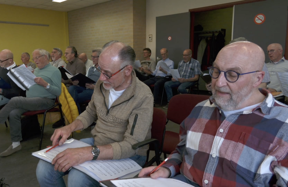 Reuvers Mannenkoor.png