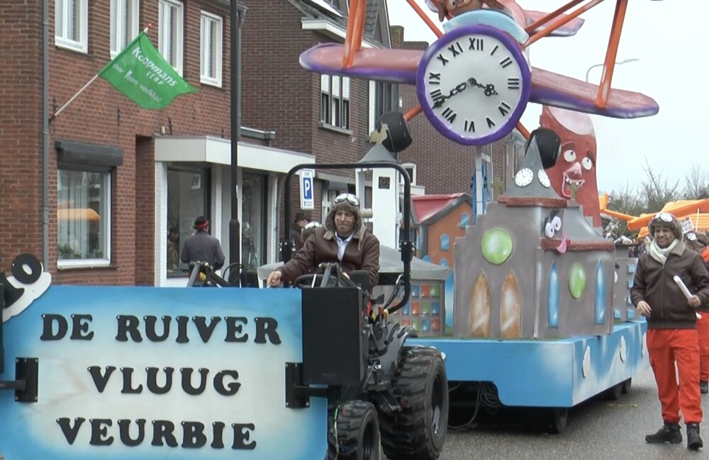 Optocht Reuver 2026