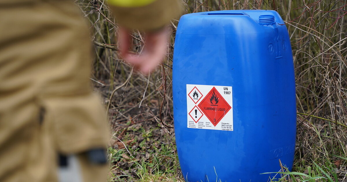 Gedumpt vat met onbekende inhoud gevonden in Maasbree