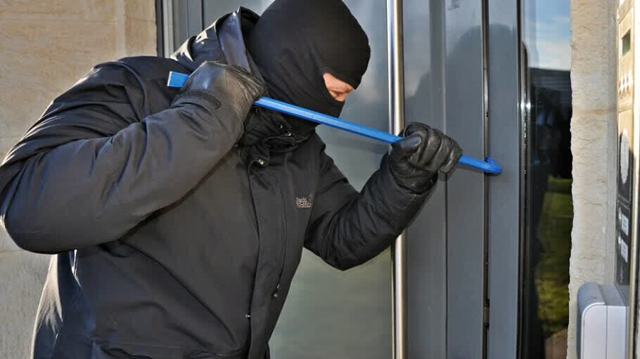 Inbraak criminaliteit stock