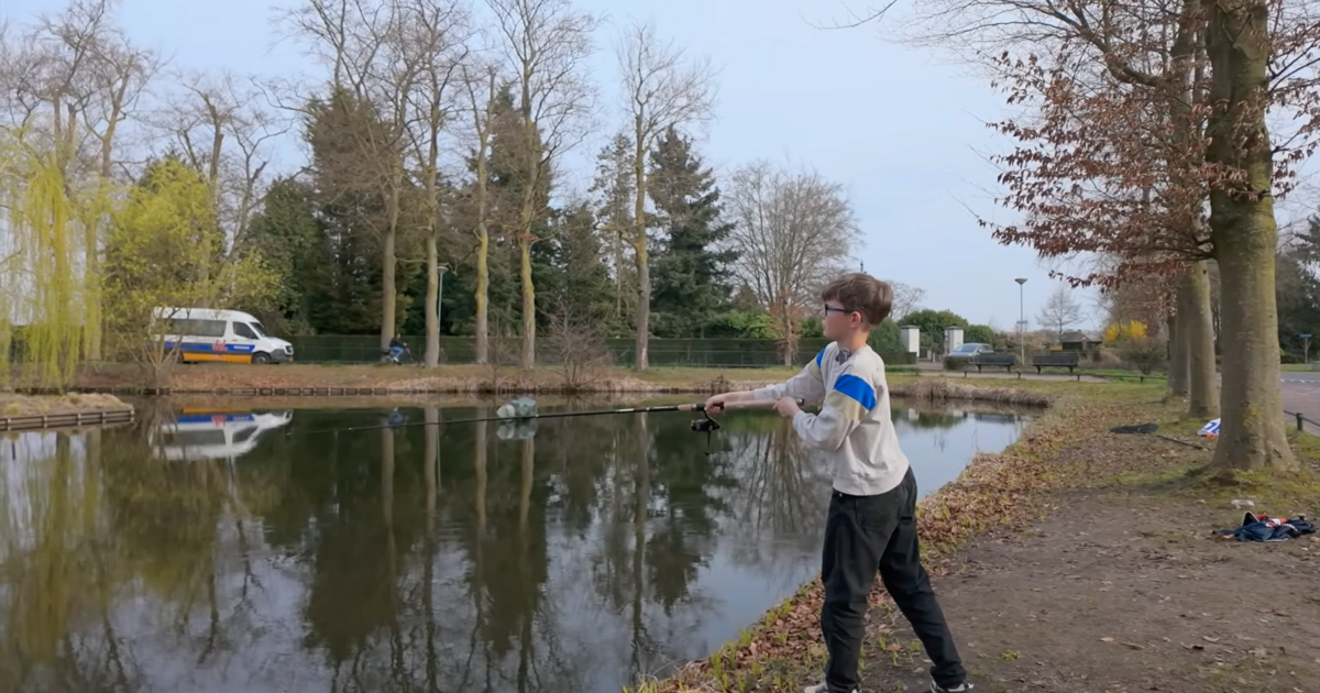 Boetegewoeën: Jeugd kiest voor vissen boven schermtijd in Baarlo