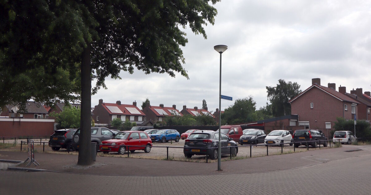Voormalig postkantoorterrein in Panningen krijgt definitief parkeerterrein
