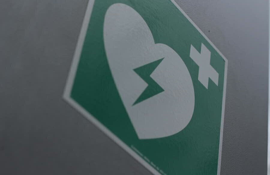 AED 1