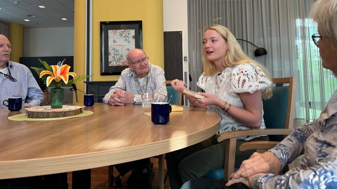 Anna-Viënna Oude Bekenden L1.jpg